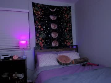 girl
        alice_moonstone cam image #49682
