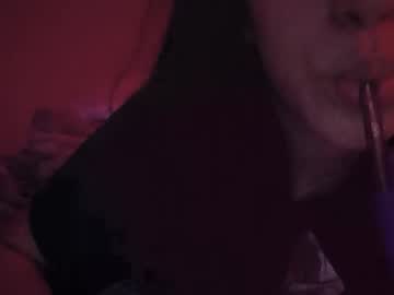 girl
        luvm31111 cam image #77125