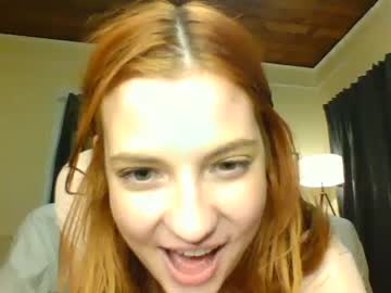 girl
        peachesrant cam image #118470