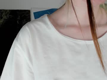 girl
        wilonafarlow cam image #172249