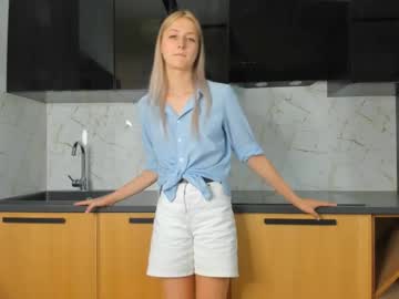 girl
        elenehaith cam image #178276