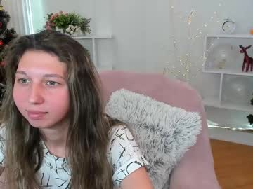 girl
        mary_winters_ cam image #220753