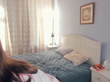 girl
        happiness_call cam image #70172