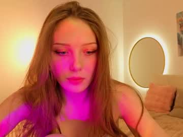 girl
        katsumee cam image #86522