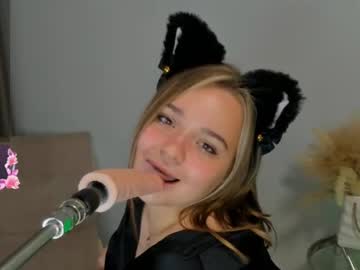girl
        melissabowen cam image #197763