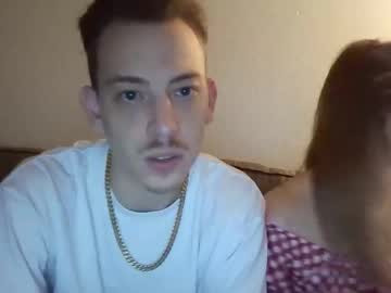 couple
        sexxyasscouple2000 cam image #228947