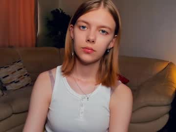 girl
        liliandaniels cam image #174908