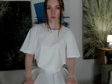 girl
        wilonafarlow cam image #172246