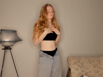 girl
        joannsbailey cam image #60715