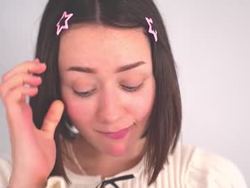 girl
        starlise cam image #241716