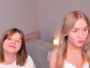 couple
        chelsea_dream_ cam image #171970