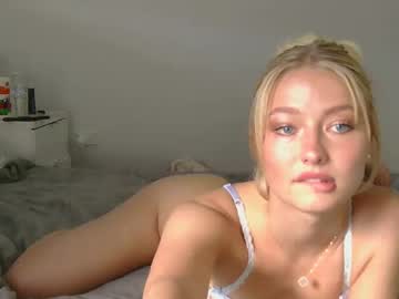 girl
        giselleflexible cam image #235396