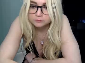 girl
        malloryraye cam image #218415