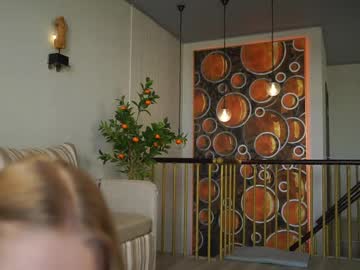 girl
        hanna_monttana cam image #250324