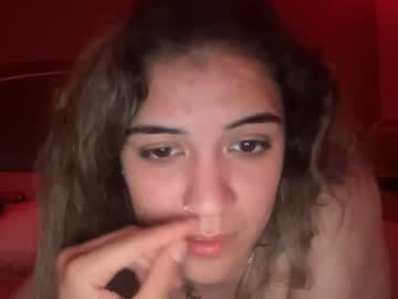 girl
        daisycremm cam image #169536
