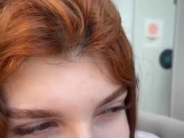 girl
        bella_secret_ cam image #255460