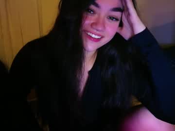 girl
        annatigarr cam image #29196