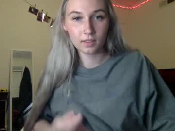 girl
        petiteblondie13 cam image #169339