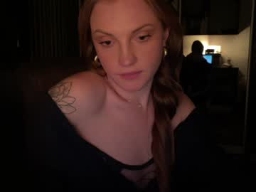 girl
        skyrosie cam image #220280