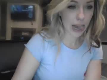 couple
        itsmaeedaee cam image #160581