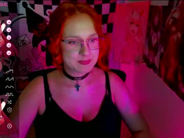 girl
        margaret_red cam image #189766
