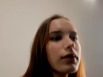 girl
        margarethowell cam image #121069