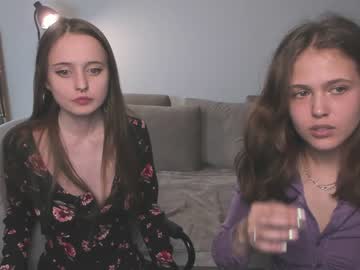 couple
        melaniemillss cam image #164319