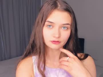 girl
        juliaaguilar cam image #113700