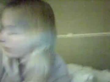 girl
        molzbolzz cam image #159117