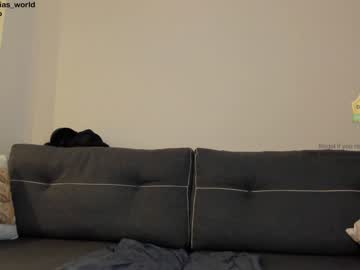 girl
        victorias_world cam image #20712