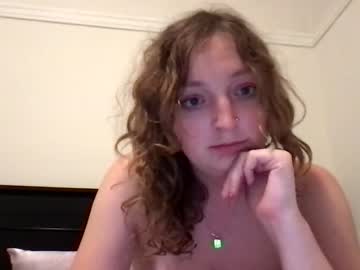 girl
        brattiebabe420 cam image #70422