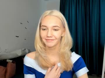 girl
        mi_mi_molly cam image #230969