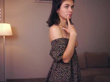 girl
        ashleycolden cam image #207848