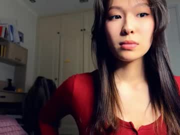 girl
        nievesshippey cam image #74387
