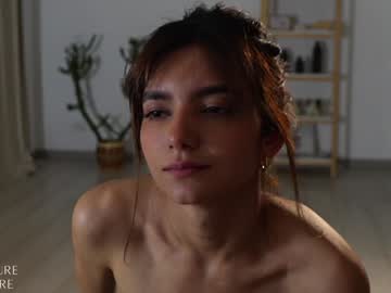 girl
        ellelure_ cam image #230029