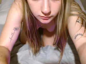 girl
        lovefromrose1 cam image #54719