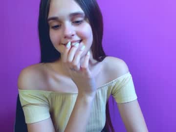 girl
        _sara_aa cam image #43158