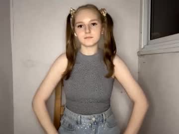 girl
        kirstievelasco cam image #18897