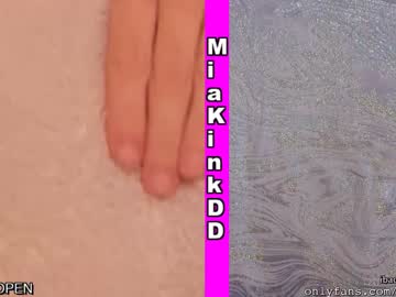 girl
        miakinkdd cam image #17605