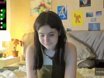 girl
        nessaa_moree cam image #59978