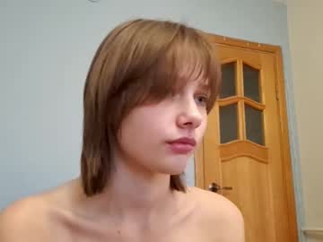 girl
        micasulejmanovski cam image #46082