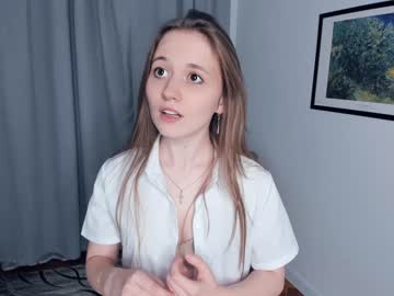 girl
        kati_more cam image #123833