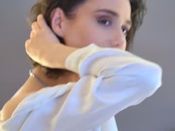 girl
        anitaricci cam image #169399
