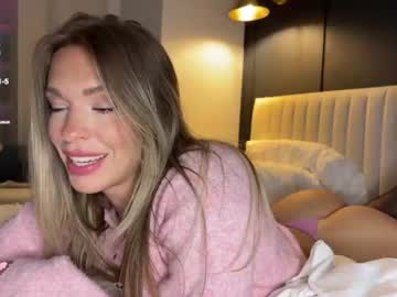 girl
        sophielaurenxxo cam image #183472