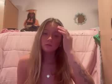 girl
        lexarose05 cam image #211986