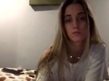 girl
        blondiebabbby420 cam image #12586