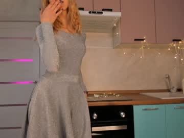 girl
        milanative cam image #53287