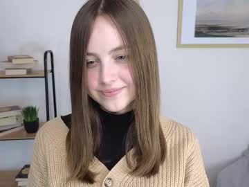 girl
        julie_wilson_ cam image #240084