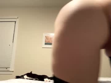 girl
        curlyredfox cam image #127279