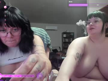 couple
        sarah_e_xx cam image #201375